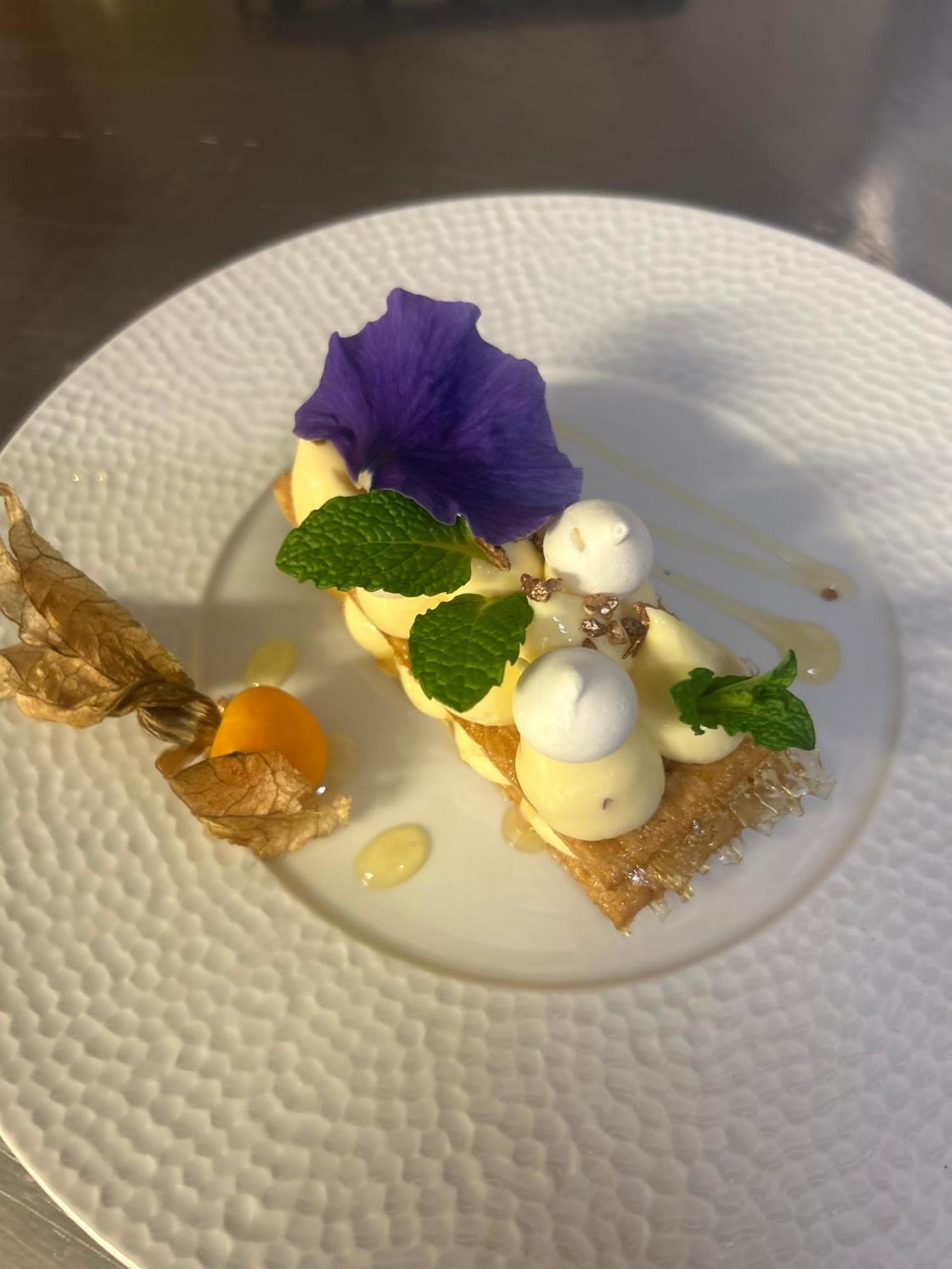 Le D'Tour Gourmand Toulouse-le-Chateau Exterior foto