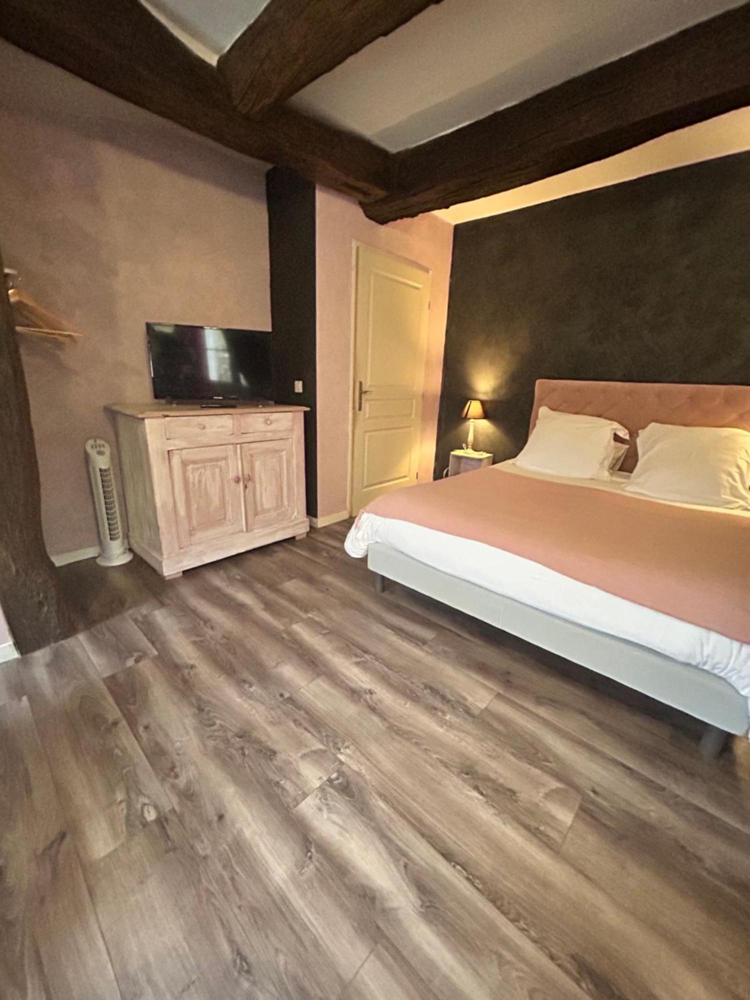 Le D'Tour Gourmand Toulouse-le-Chateau Exterior foto